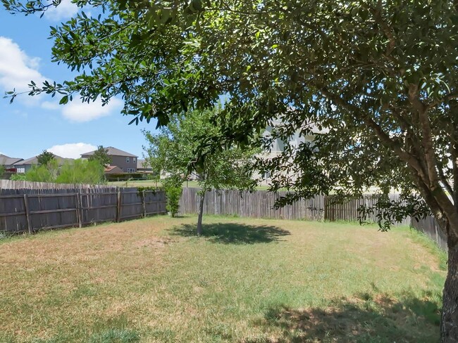 Building Photo - 3bd/2bath home with easy access to 410 and...