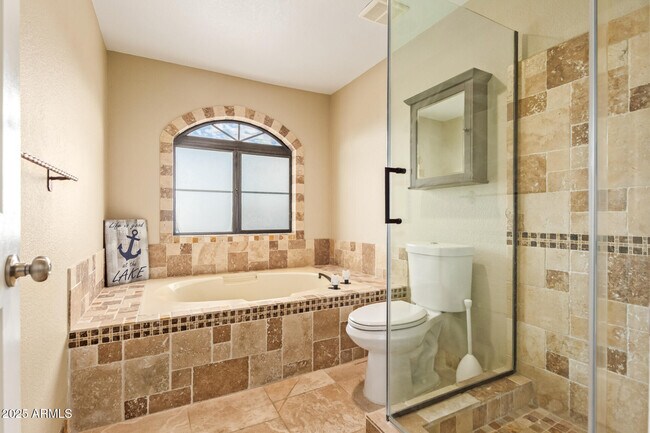 Building Photo - 10080 E Mountainview Lake Dr