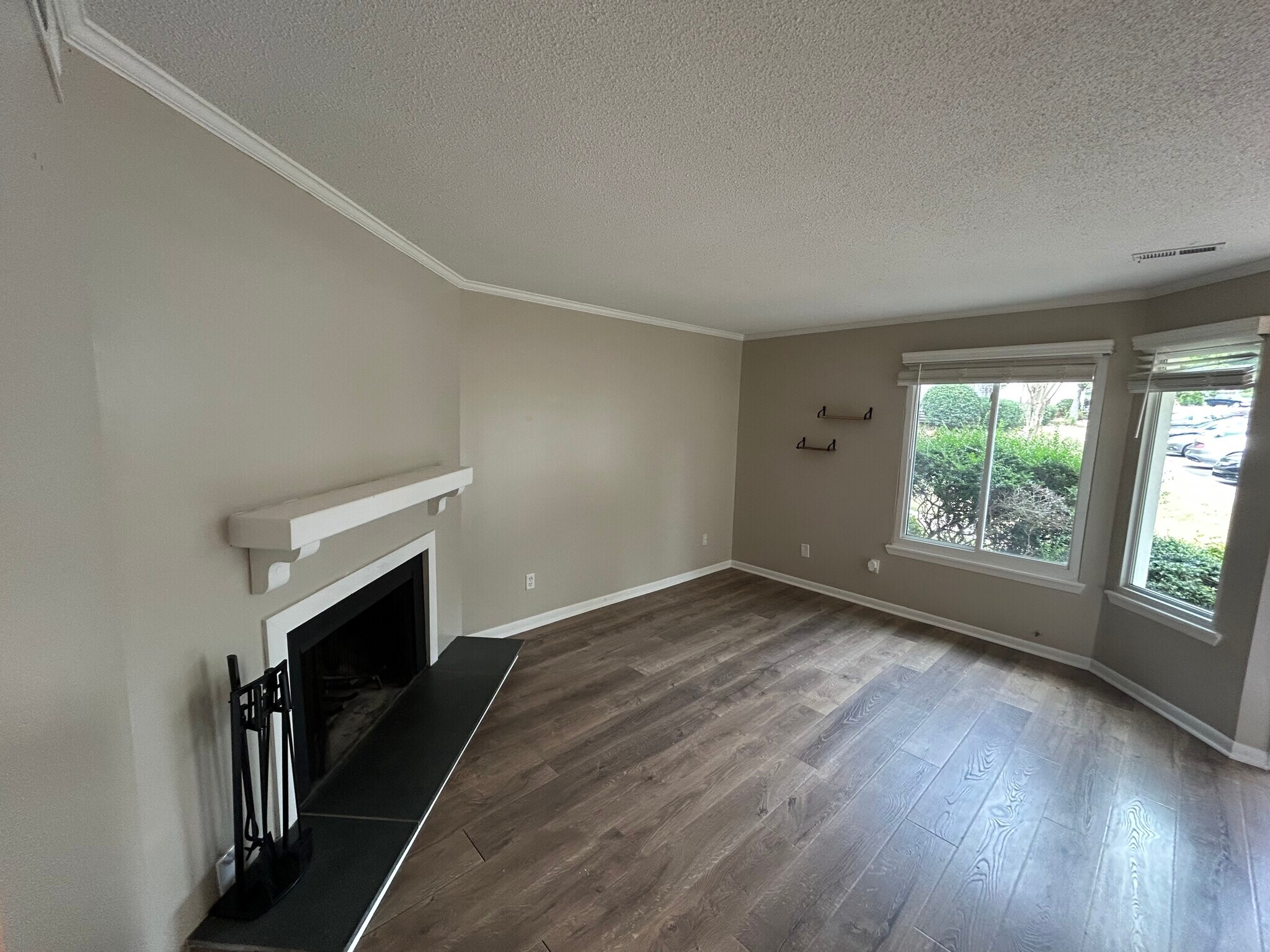 Building Photo - 5803 Shady Grove Cir