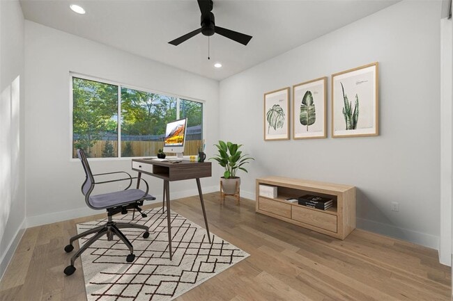 Building Photo - 407 El Paso St