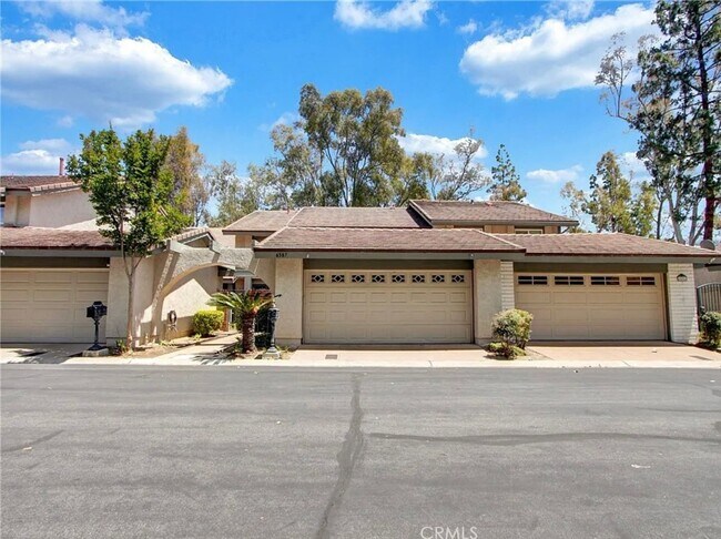 Primary Photo - Anaheim Hills Beauty!