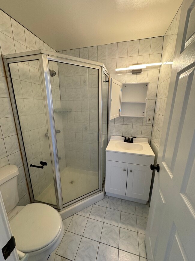 Building Photo - 1449 S Mayfair Ave