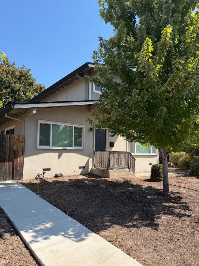 Building Photo - 3629 El Camino Ave