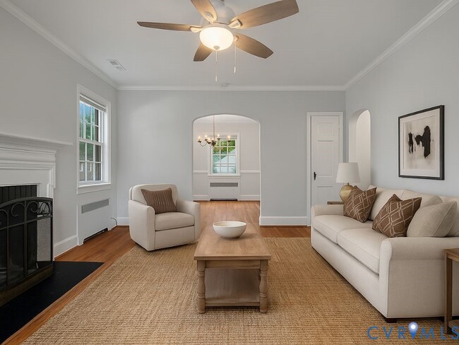 Building Photo - 4416 Bromley Ln