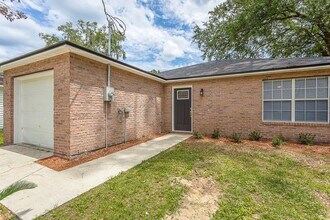 Building Photo - House In Crawfordville for Rent