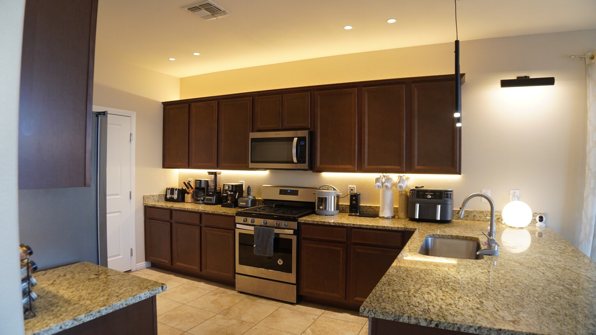Building Photo - 5532 Autumn Cliffs Way
