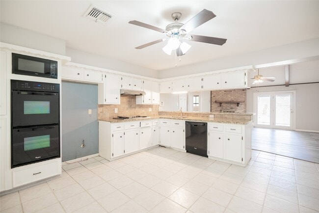 Building Photo - 3050 Orange St