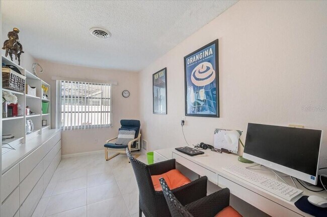 Building Photo - 476 W Seminole Dr