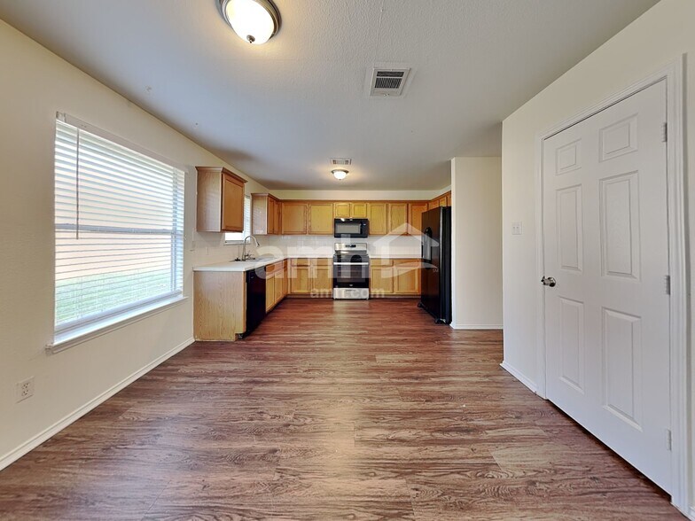 Building Photo - 11145 Franklins Tale Loop