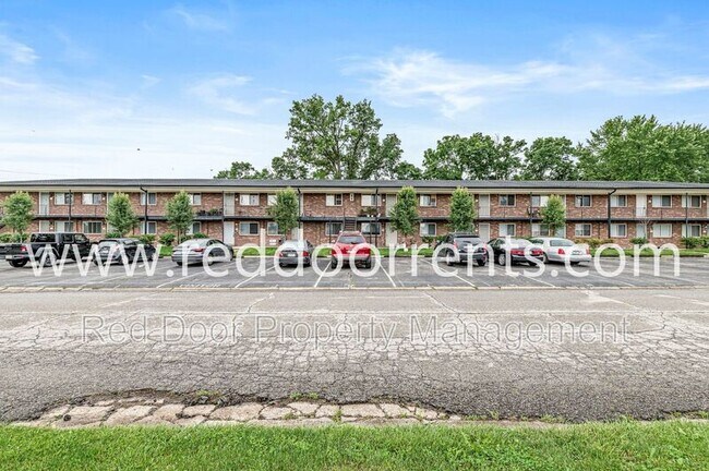 Building Photo - 10301 Medallion Dr