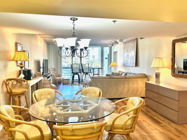 Building Photo - 2026 BEACH RENTAL- 2/2 Condo WITH PRIVATE ENTRY - BEACH PLACE - STEPS THE BEACH!!