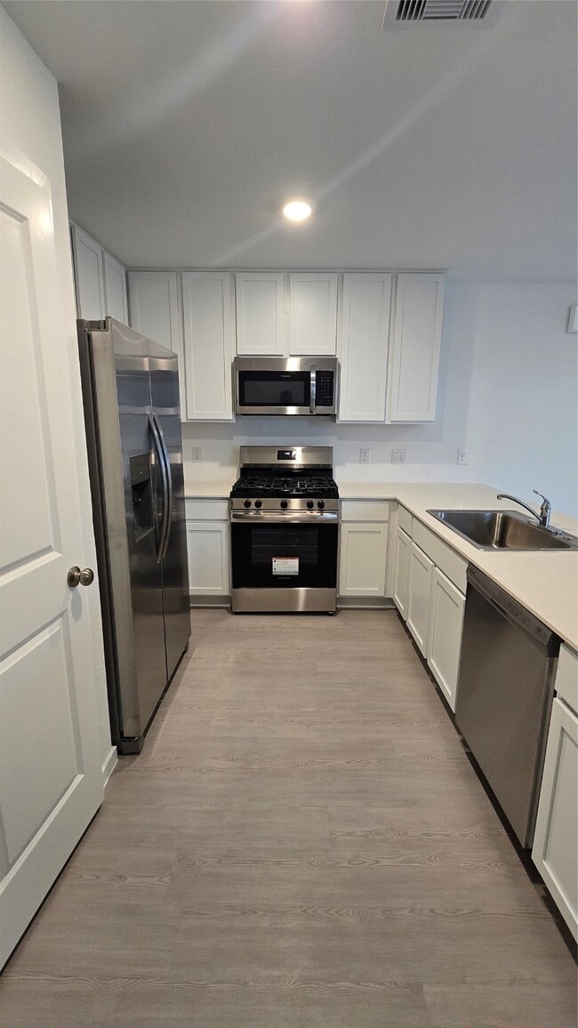 Building Photo - 6810 Eastern Cottonwood Ln