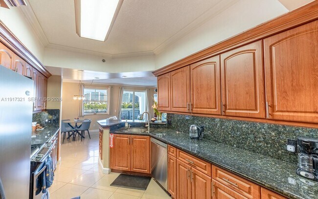 Building Photo - 3255 NE 184th St