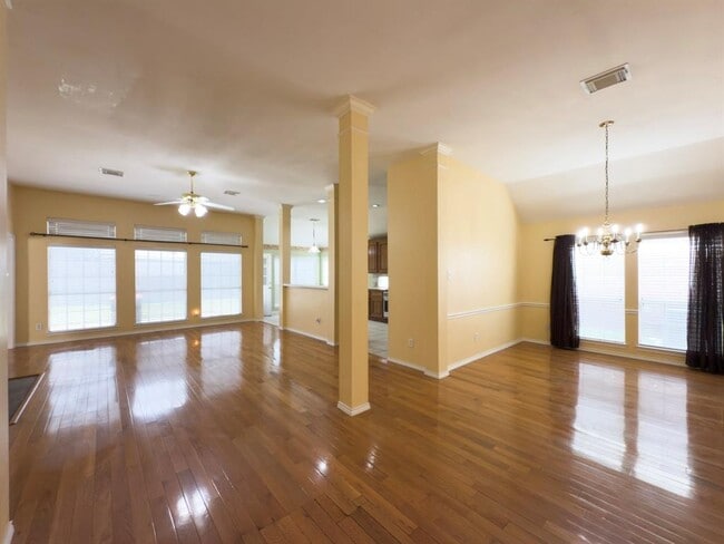 Building Photo - 2931 Quail Hawk Dr