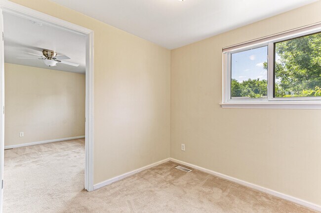 Building Photo - 39890 Edmundton St