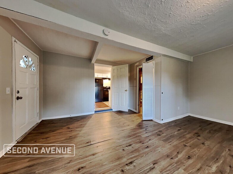 Building Photo - 3213 Brasque Dr