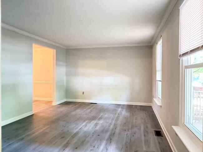 Building Photo - 4 Bedroom Single Family Home in Cary - No HOA