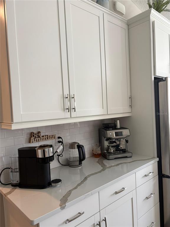 Building Photo - 12558 Oak Hill Way