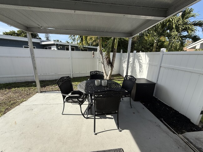 Backyard Patio - 299 Manchester St