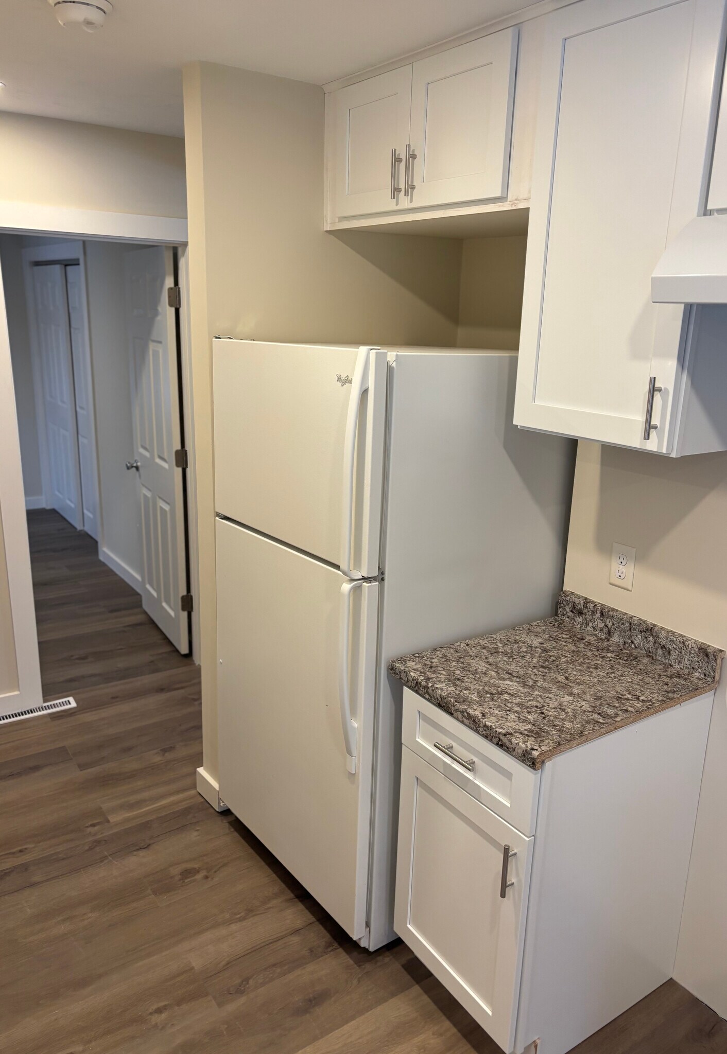 Building Photo - 13 Courtland Dr