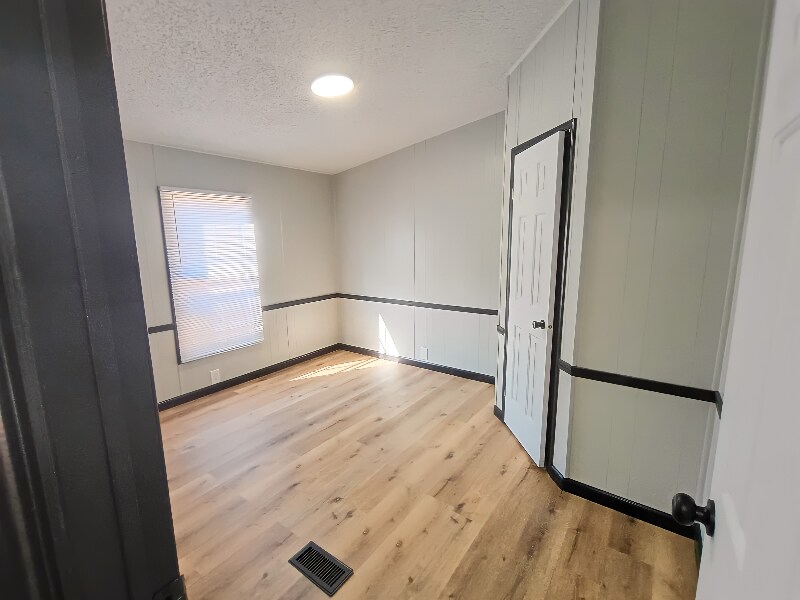 Building Photo - 12 Deerwood Park