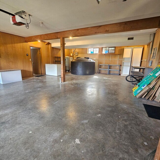 Building Photo - Private Bainbridge Island Retreat with Acreage & Modern Comforts