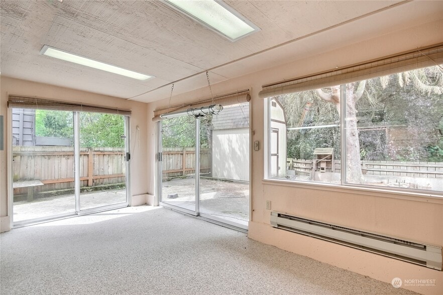 Lower Level Sun Room - 3527 Shattuck Ave S