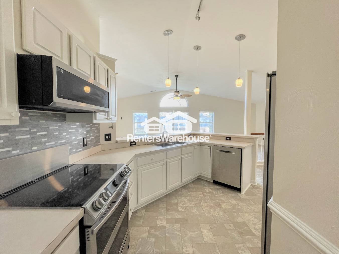 Building Photo - 1009 Hawthorne Farm Terrace