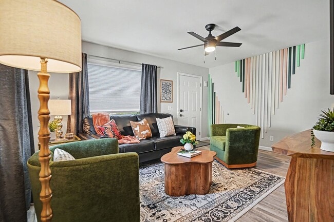 Building Photo - Short Term Furnished Rental
