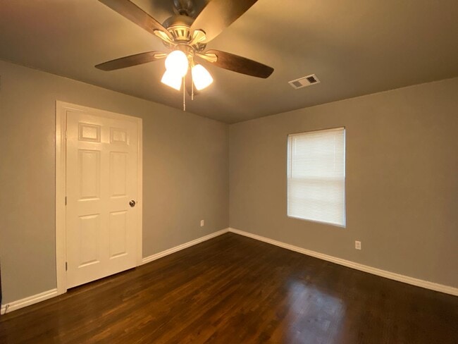 Building Photo - 1304 N 73rd E Ave