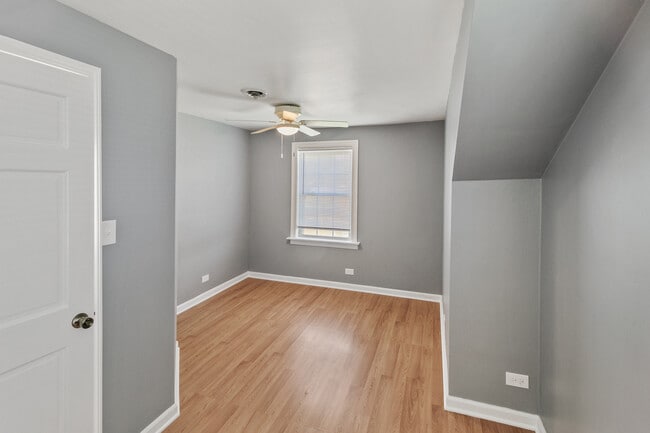 Building Photo - 14336 Harrison Ave