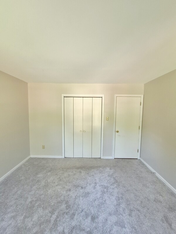 Building Photo - 9019 Double Tree Ln