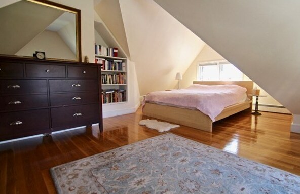 Building Photo - 34 Bates St