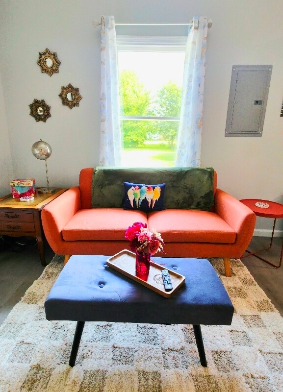 Building Photo - 309 S John St