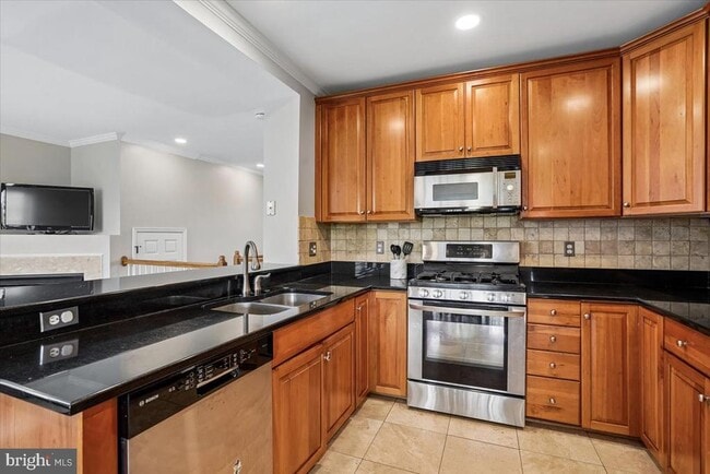 Building Photo - 1607 Potomac Greens Dr