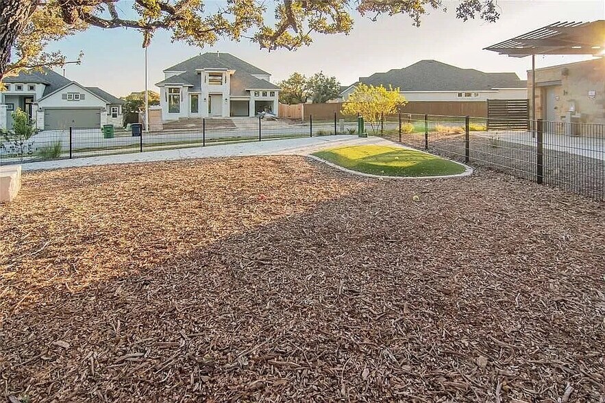 Building Photo - Room in House on Bluewood Bend