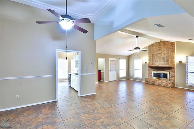 Building Photo - 4025 Inverrary Dr