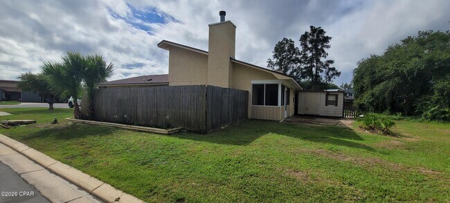 Building Photo - 1319 Calabria Rd