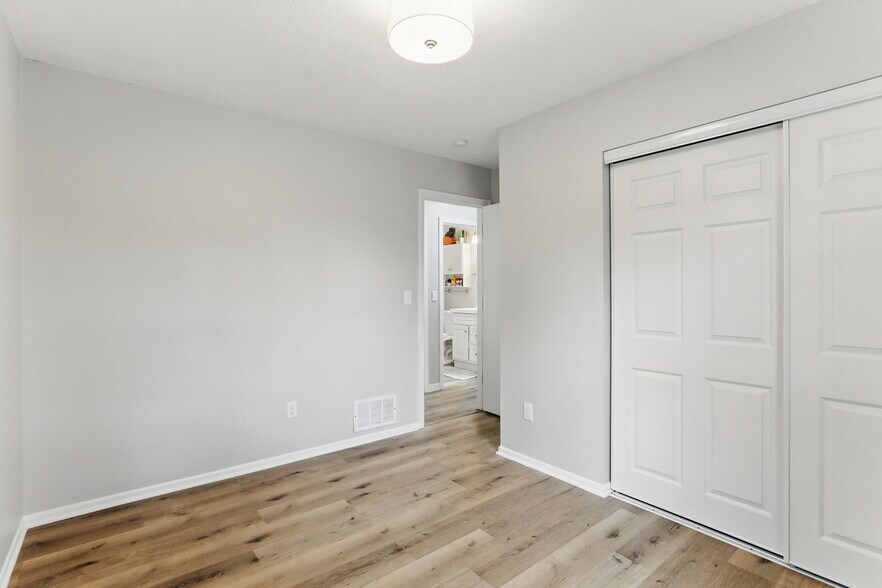 Building Photo - 2514 Woodlynn Ave