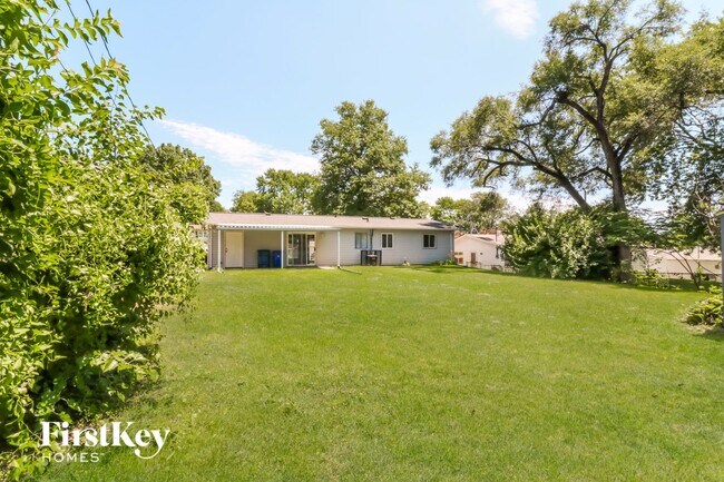 Building Photo - 11091 Saxonhall Dr
