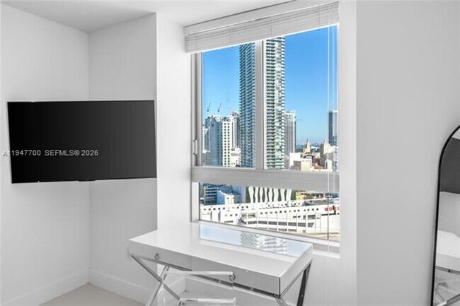 Building Photo - 90 SW 3rd St