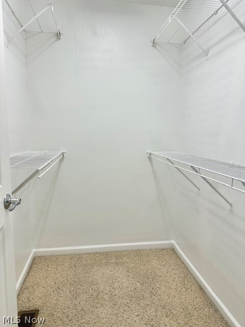 Building Photo - 3944 Gardiner Run