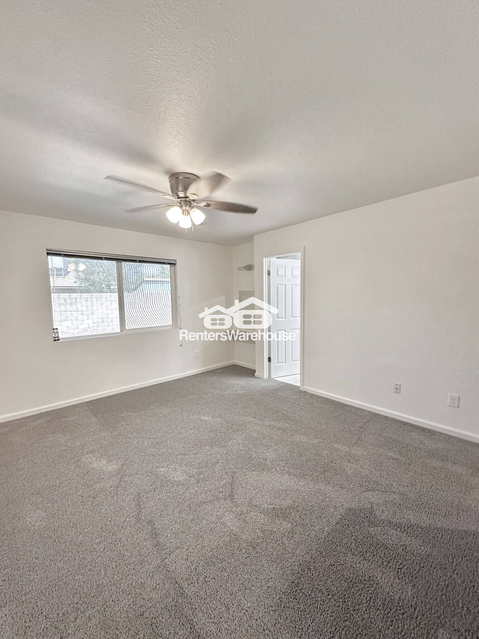 Building Photo - 17624 N 20th Dr
