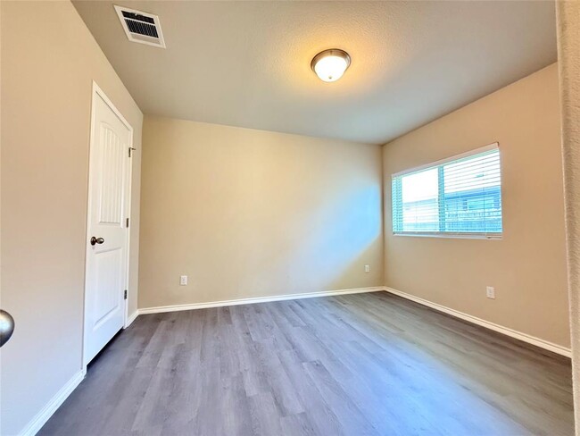 Building Photo - 19009 Mangan Way