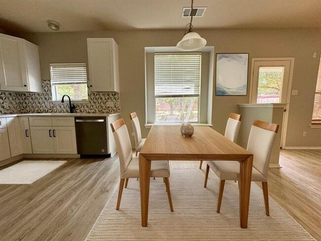 Building Photo - 8301 Winterstein Dr