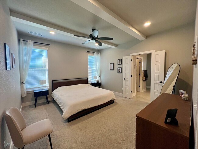 Building Photo - 1720 W Broadway Pl