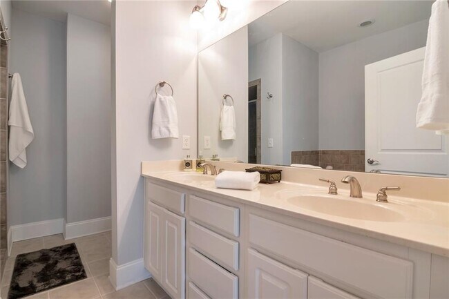 Building Photo - 58 Emerson Hill Square