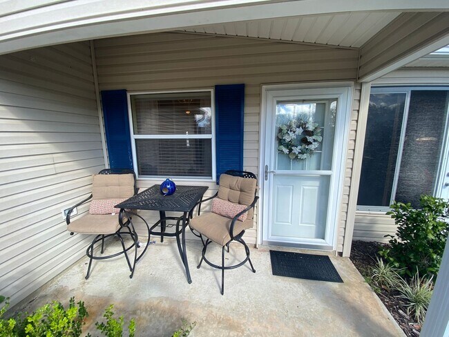 Building Photo - Location, Location, Location - ANNUAL LEASE in the Village of Belvedere