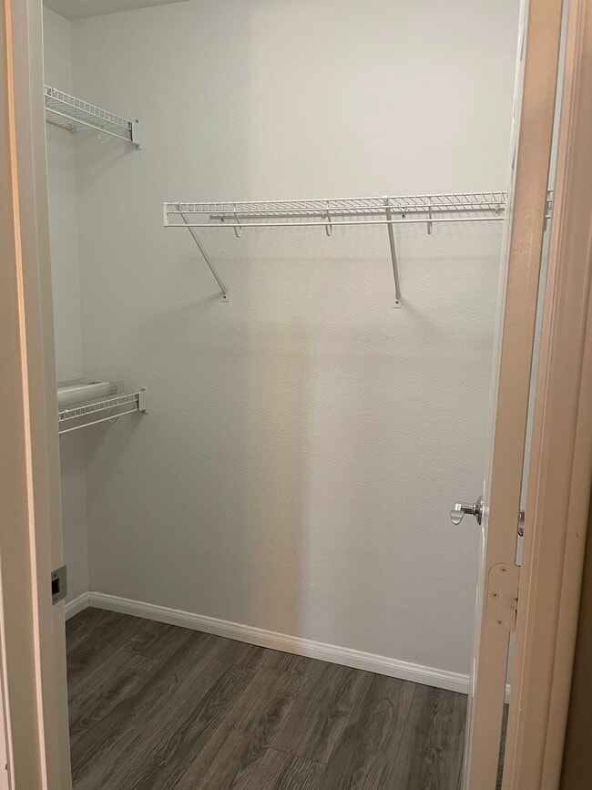 Building Photo - 380 Tesoro Gln