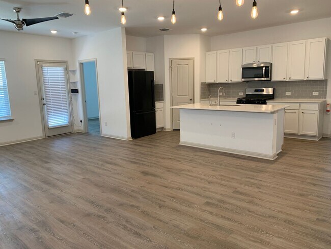 Building Photo - Lovely 3 Bed 2 bath home in Hutto